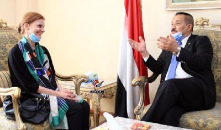 وزير الخارجية مؤكداً: تحقيق السلام يبدأ بإدخال سفن الوقود وصرف المرتبات