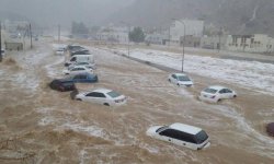 الارصاد يحذر المواطنيين امطار غزيرة وسيول جارفة
