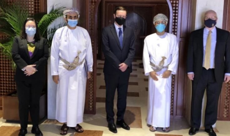 مباحثات سياسية في مسقط لإيقاف العدوان والحصار