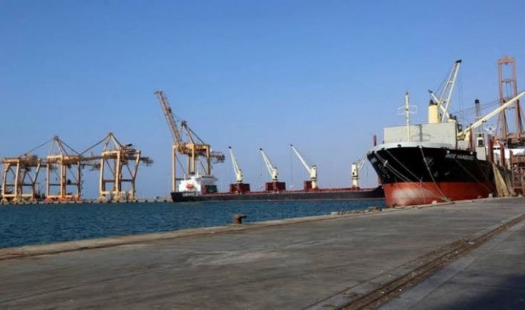 العدوان السعودي يحتجز سفينة نفطية جديدة ويزيد معاناة اليمنيين 