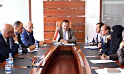 وزير الصناعة يؤكد توجه الوزارة للخدمات المالية الالكترونية