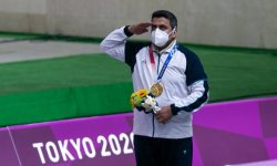 الرامي الايراني جواد فروغي يهدي بلاده أول ميدالية ذهبية في اولمبياد طوكيو