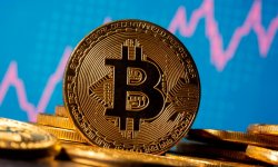 عملة "البيتكوين" تصعد وتقترب من مستوى مهم