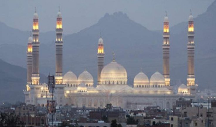إغلاق ٦٩ محلا تجاريا بأمانة العاصمة