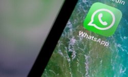"واتس آب" تطور تقنية على تطبيقها لتحويل الرسائل الصوتية إلى نصوص