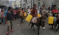 سياسي وأكاديمي في جامعة عدن يصف الوضع المعيشي في الجنوب  بـ”المجاعة الرسمية”