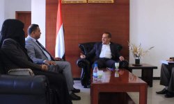 وزير الصناعة يناقش ترتيبات عقد مؤتمر دولي للمعلومات في ديسمبر