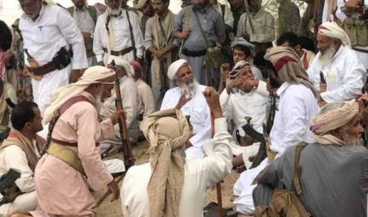 قبائل مأرب تتبرأ من " تصريحات " مدير مديرية مدينة مأرب "سلطان العرادة "