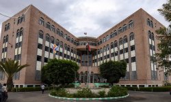 وزارة الصناعة : تدين تهديدات العدوان باستهداف منفذ السوادية الجمركي في البيضاء