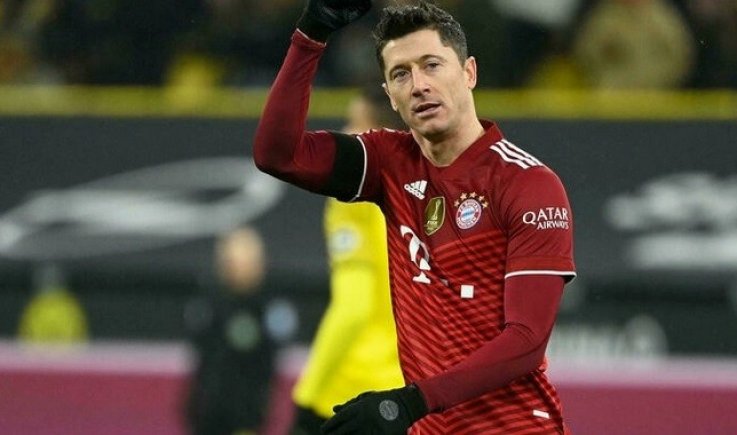 ليفاندوفسكي يتوج بجائزة فيفا لأفضل لاعب في العالم 2021 متفوقا على صلاح وميسي