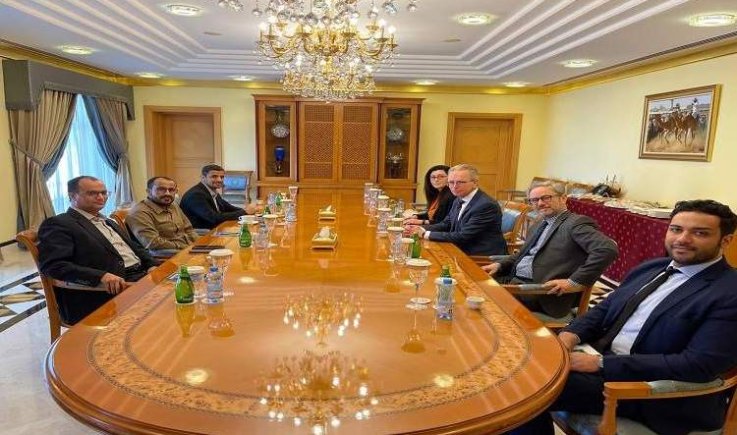 رئيس الوفد الوطني يناقش مع مسؤولين بالاتحاد الأوروبي آثار العدوان والحصار