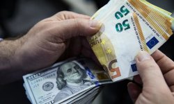 ارتفاع اليورو أمام الدولار قبيل اجتماع المركزي الأوروبي