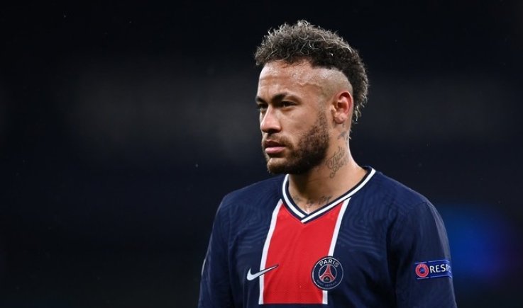 البرازيلي نيمار الأعلى أجرًا في سان جرمان بـ4 ملايين يورو شهريًا