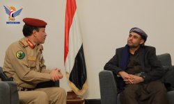 القائد الأعلى للقوات المسلحة يلتقي وزير الدفاع