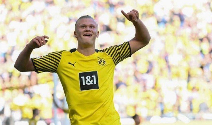 الدوري الألماني: دورتموند يسحق فولفسبورغ بسداسية ويستعيد الفارق مع بايرن