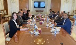 احتدام النقاش في مسقط حول المرتبات: صنعاء تكاشف المبعوث الاممي وتنتظر ردا