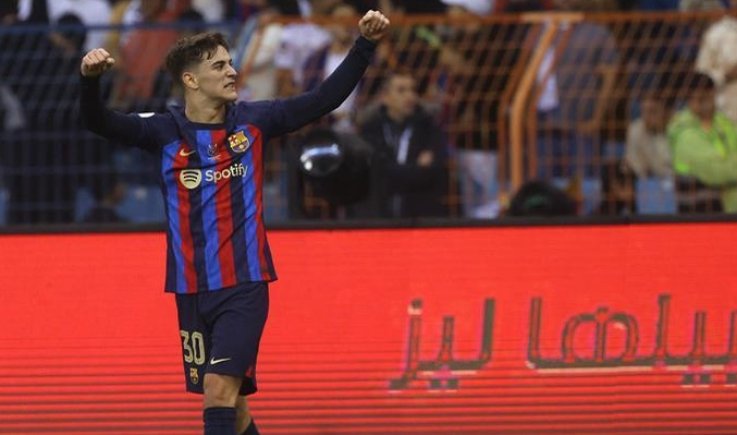 نادي برشلونة الإسباني يُسجل لاعبه جافي ضمن قائمة الفريق الأول رسمياً