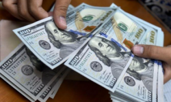 استقرار الدولار الأمريكي مدعومًا بمؤشرات إيجابية لأوضاع الائتمان