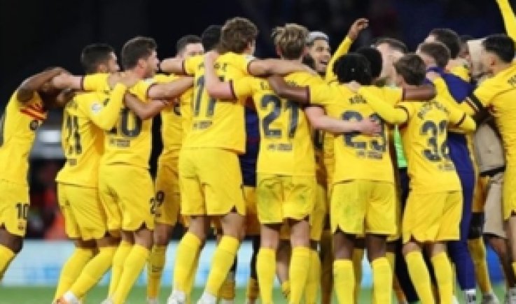 برشلونة بطلا للدوري الإسباني بعد فوزه على إسبانيول