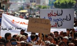 من يشن حرب إقتصادية على المواطن في المناطق المحتلة ؟ ولماذا ؟