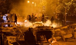 إحراق 1300 سيارة و234 مبنى خلال الاحتجاجات في فرنسا