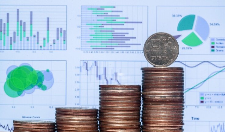 الكرملين يتحدث عن إجراءات الحكومة الروسية لحماية الاقتصاد الوطني من القيود الغربية