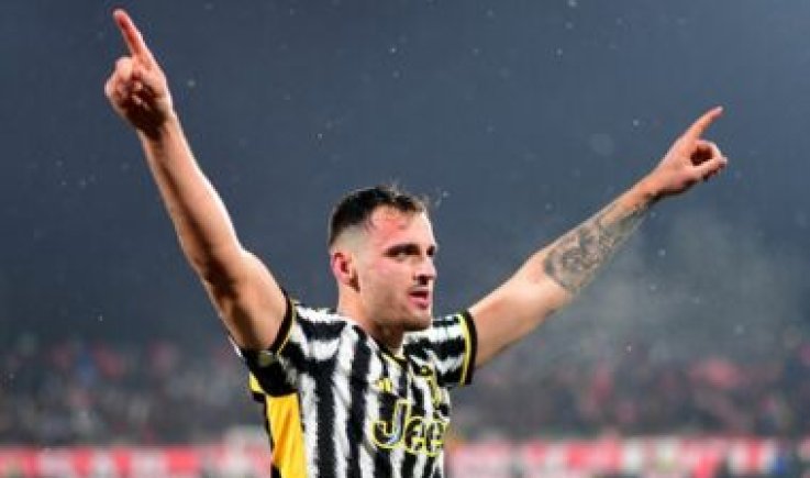يوفنتوس يتصدر الدوري الإيطالي في انتظار مباراة إنتر ميلان مع نابولي
