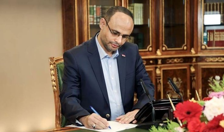 الرئيس المشّاط يوقّع قانون حظر وتجريم الاعتراف بكيان العدو والتطبيع معه