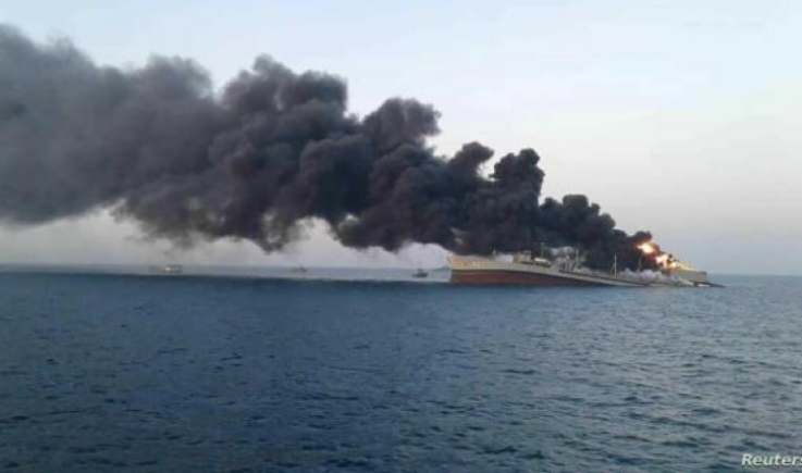 قائد الثورة : البوارج الأمريكية ستكون هدفا لصواريخنا