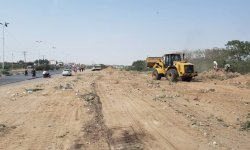 بدء أعمال إزالة البناء والعشوائي وتوسعة  الشارع العام بمديرية المراوعة في الحديدة