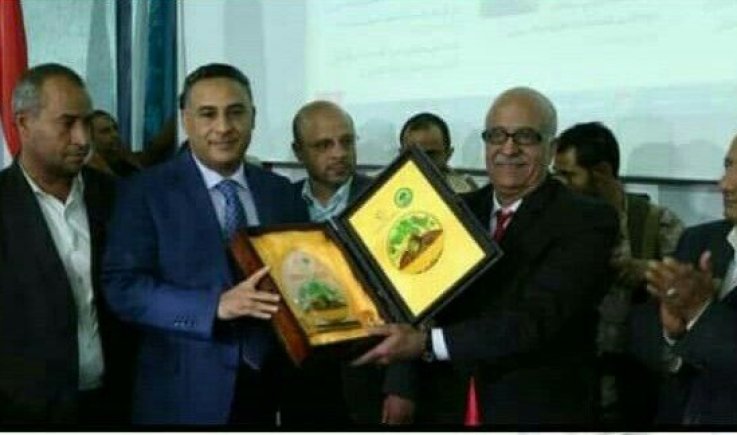 عضو السياسي الاعلى احمد الرهوي يبارك  لمستشفى جامعة العلوم والتكنولوجيا تصدره في المركز الاول