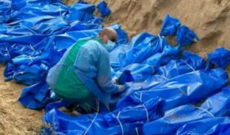 إنتشال جثامين 283 شهيدا من ثلاث مقابر جماعية بخانيونس