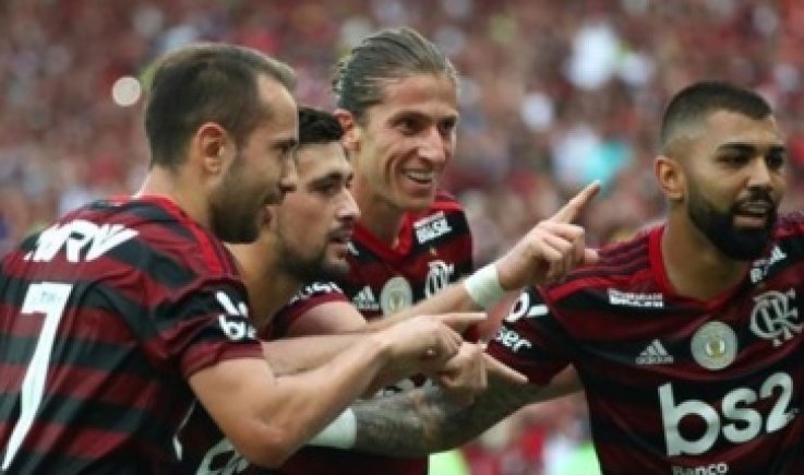فلامينغو يعزز صدارته في الدوري البرازيلي لكرة القدم