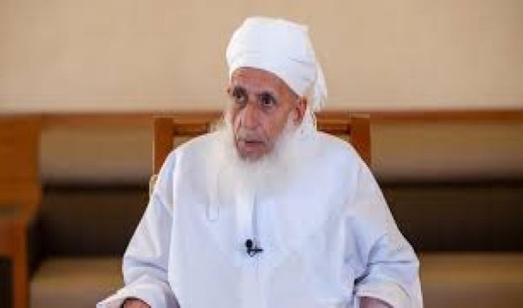 مفتي عُمان: العدوان الصهيوني على اليمن بسبب موقفه في نصرة الحق