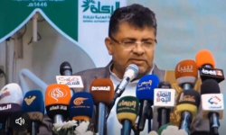 الحوثي: للباحثين عن المفاجآت .. استمعوا إلى خطاب السيد القائد يوم الاحد