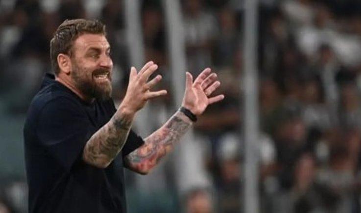 الدوري الإيطالي: روما يقيل مدربه دي روسي لسوء النتائج