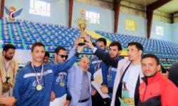 نائب وزير الشباب يكرم الفائزين في بطولة كرة الهدف للمكفوفين بأمانة العاصمة