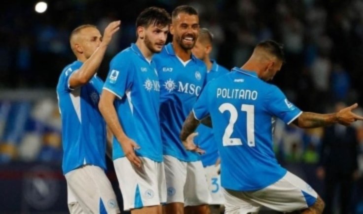 الدوري الإيطالي: نابولي يعزّز صدارته بفوزه على كومو 3-1