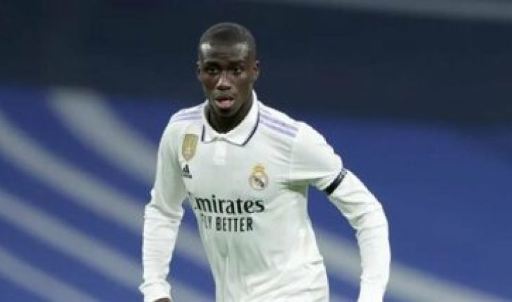 ريال مدريد يعلن غياب مدافعه ميندي عن مباراة أتلانتا بسبب الإصابة