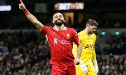 الدوري الإنجليزي: ليفربول يستعيد نغمة الانتصارات بالفوز على توتنهام