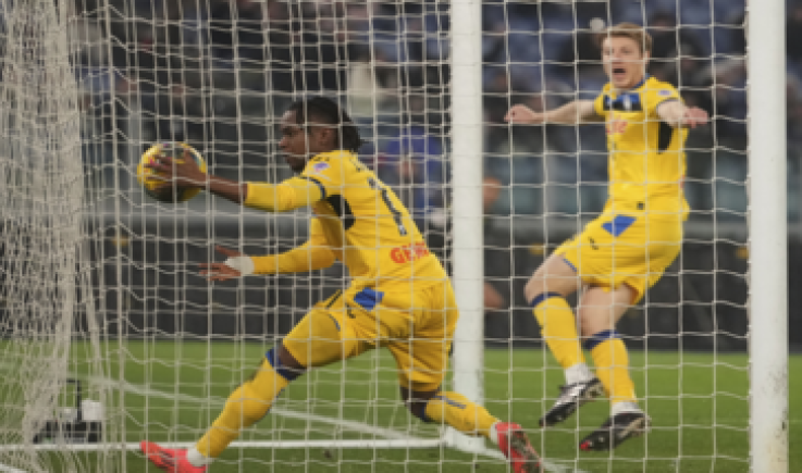 أتالانتا يتعادل أمام لاتسيو وينفرد بصدارة الدوري الإيطالي