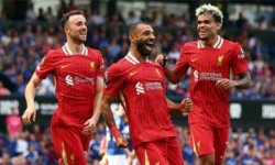 الدوري الإنجليزي : ليفربول يدافع عن الصدارة أمام نوتينغهام ومانشستر سيتي يواجه برينتفورد غدا