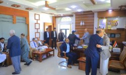 وزير الاقتصاد يشيد بمستوى الانضباط الوظيفي في اول أيام الدوام الرسمي