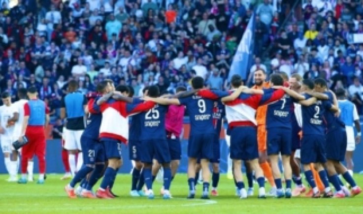 باريس سان جيرمان يتوّج بلقب الدوري الفرنسي