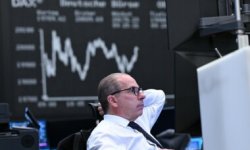 ارتفاع الأسهم العالمية بعد إعفاء الأجهزة الإلكترونية من الرسوم الأمريكية