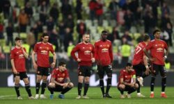 مانشستر يونايتد يعرض جميع لاعبيه للبيع