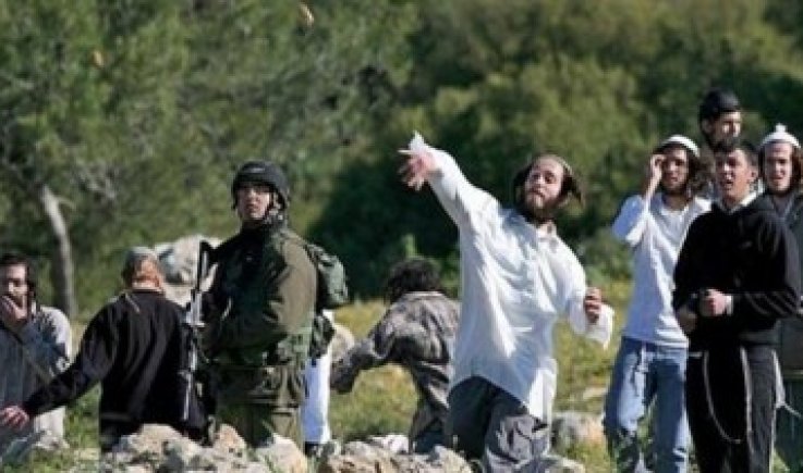 مستوطنون يعتدون على أراضي بروقين غرب سلفيت بنصب خيمة ووضع "كرفان"