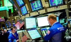 مؤشرات الأسهم الأمريكية تغلق على انخفاض