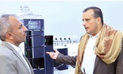 وزير الخدمة المدنية يطّلع على العمل في مختبرات هيئة المواصفات والمقاييس
