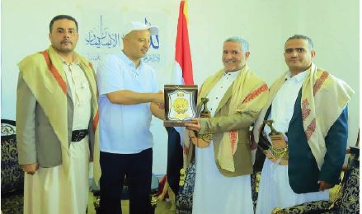 وزير الشباب والرياضة يُكرم رئيس الاتحاد اليمني للكونغ فو راوح